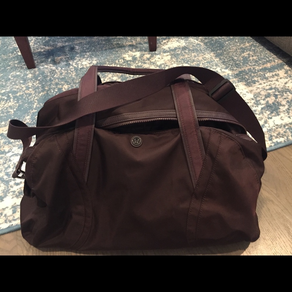 lululemon gym bag